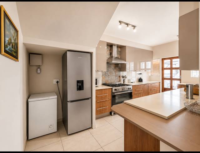 4 BEDROOM TOWNHOUSE FOR SALE IN THREE RIVERS